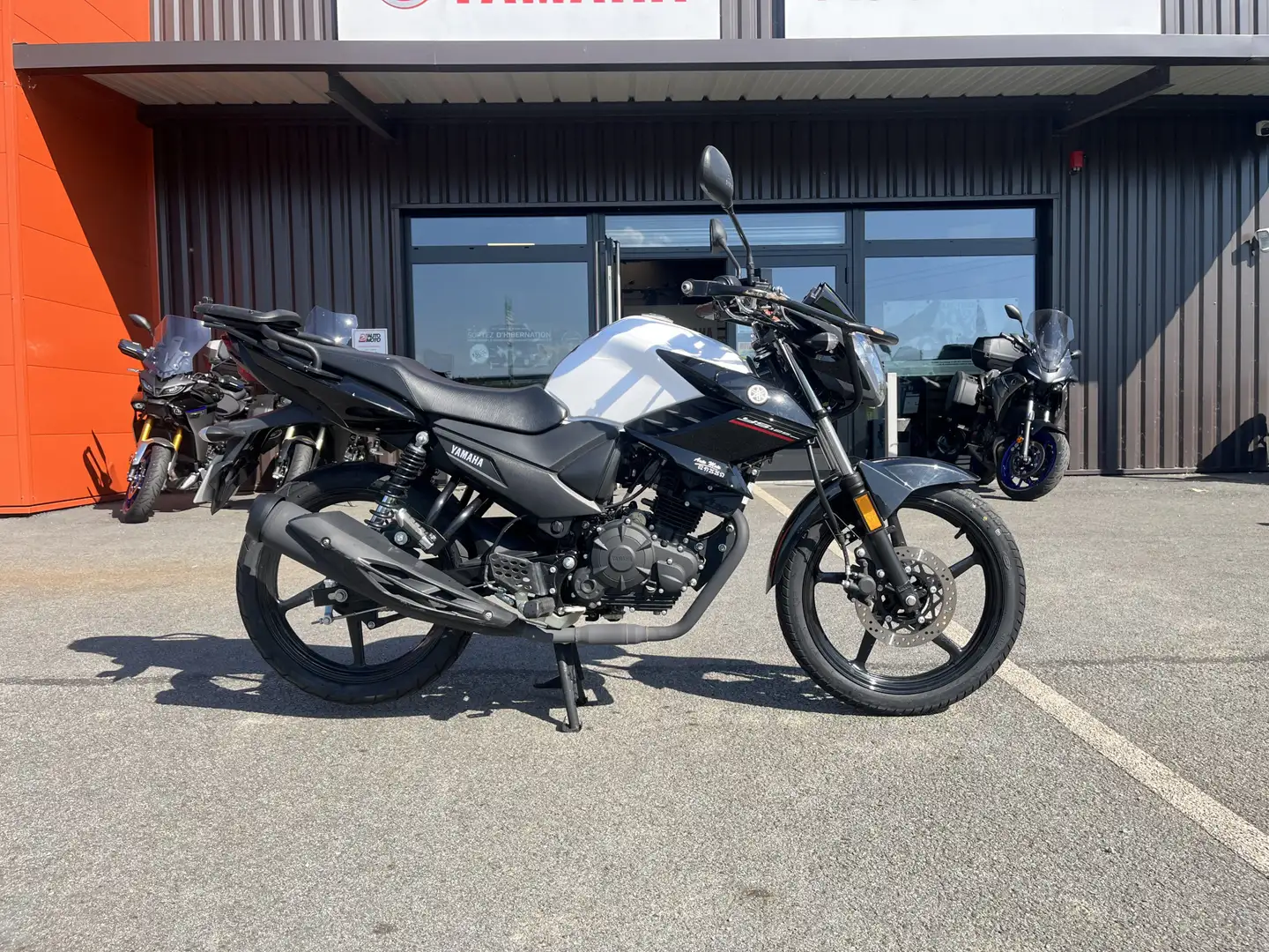 Yamaha YS 125 - 1