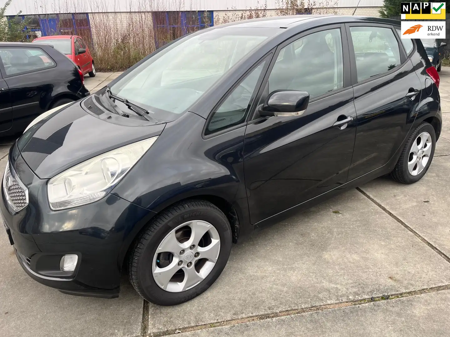 Kia Venga 1.6 CVVT AUTOMAAT--NAVI--PANOSCHUIFDAK--AIRCO Noir - 1