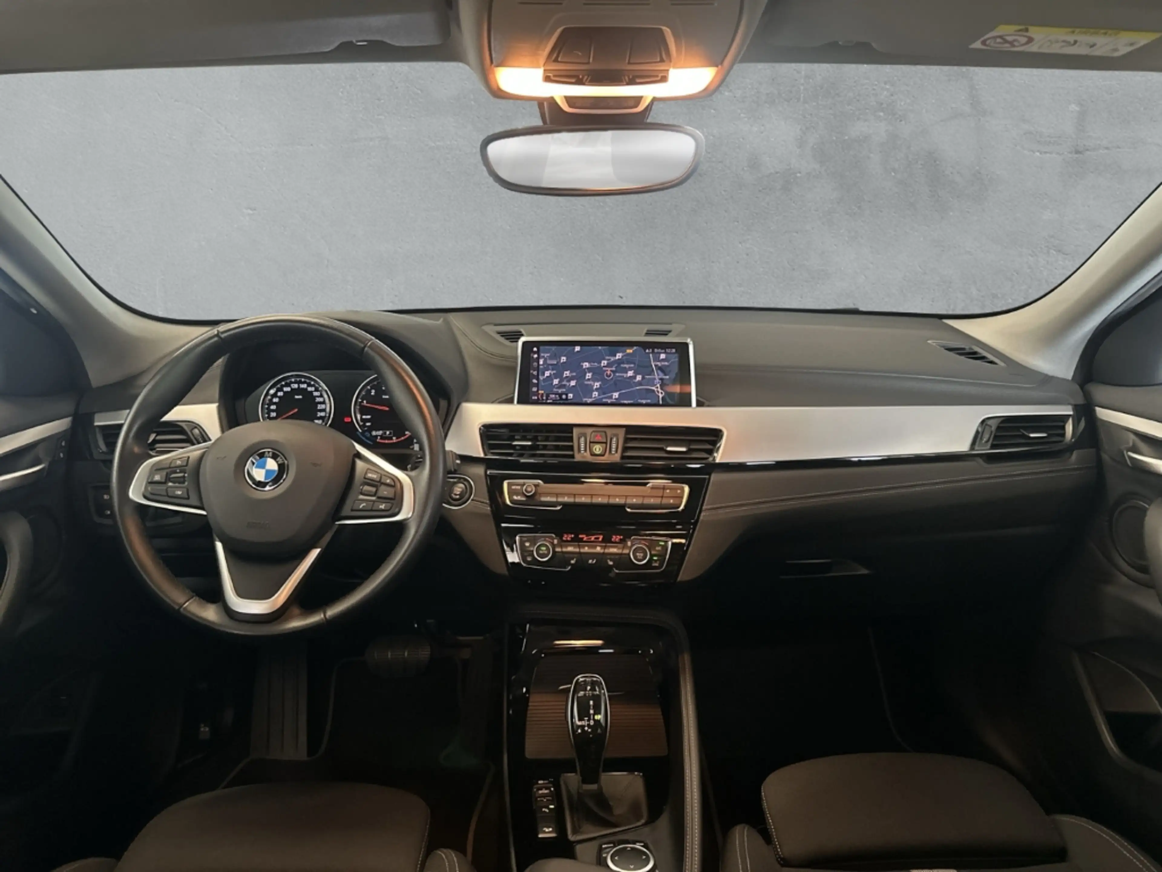 BMW X2 20i xDrive Advant.Navi LED Sportsitze Kam AHK — photo 11
