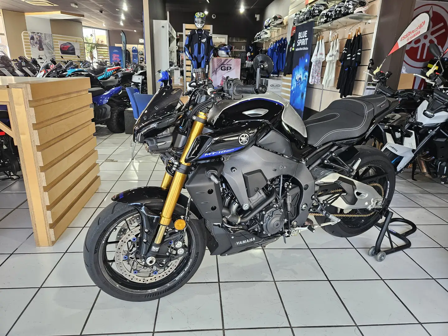 Yamaha MT-10 Silber - 1
