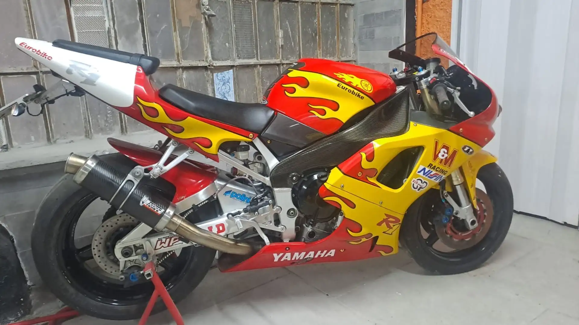 Yamaha YZF-R1 sport superbike Czerwony - 1