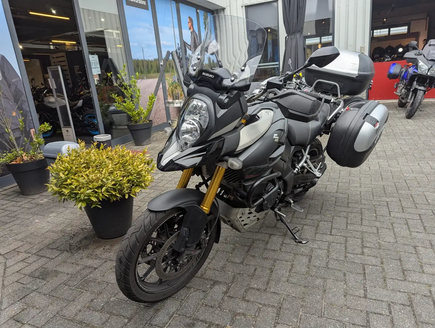 Suzuki V-Strom 1000 (DL1000) Grijs - 2