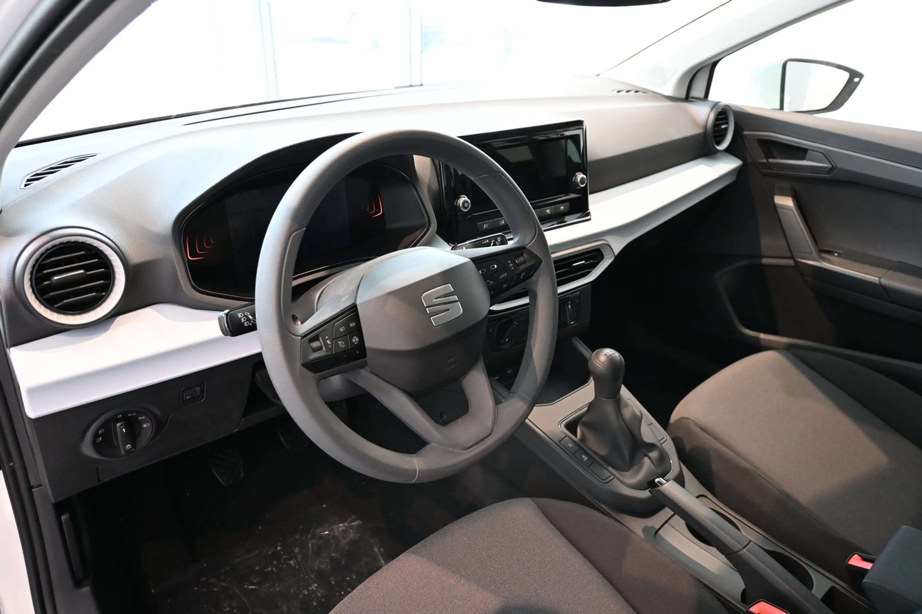 SEAT Ibiza Reference Edition 1.0 80PS — photo 5