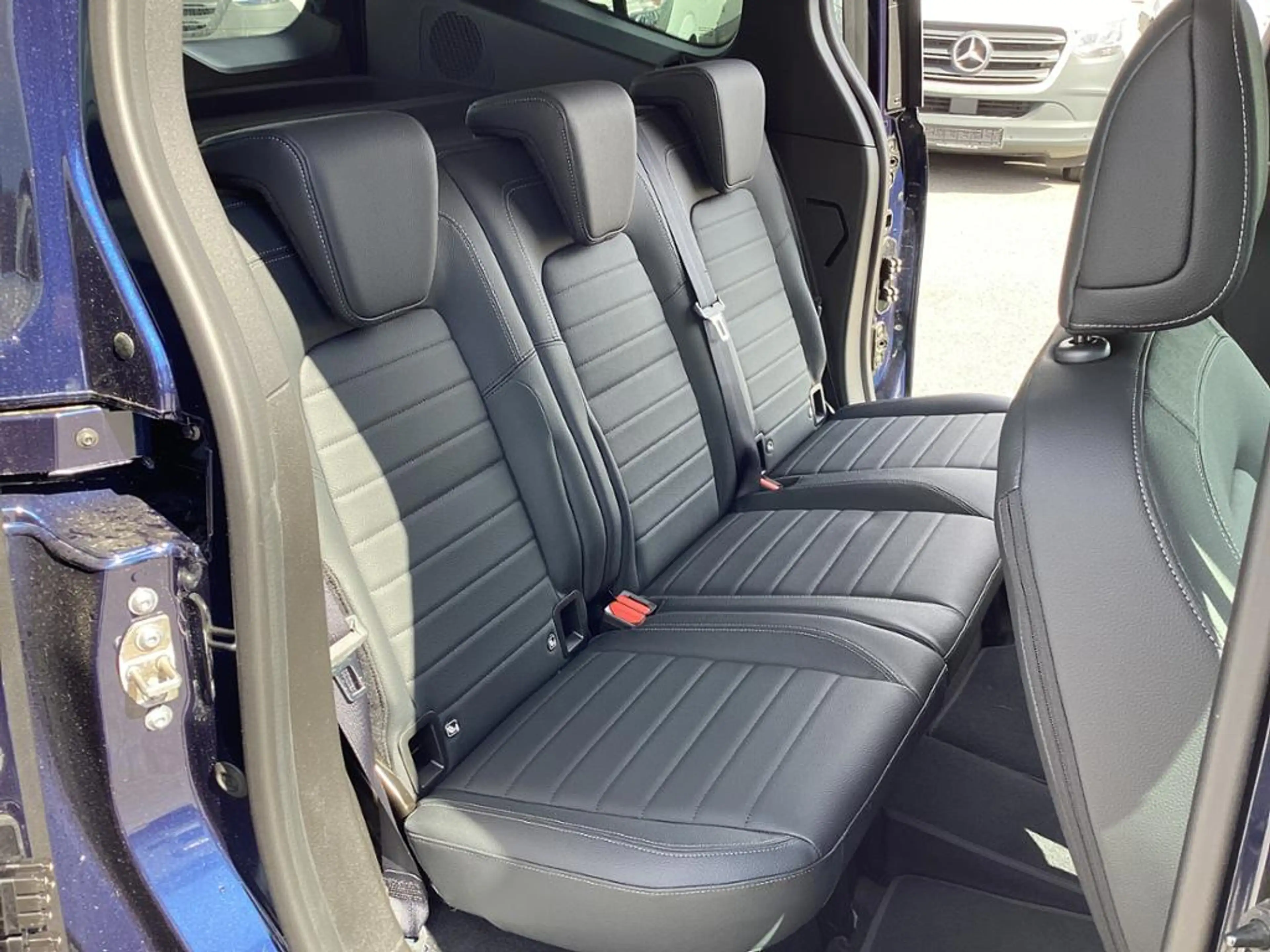 Mercedes-Benz T-Class PROGRESSIVE Edition AHK Lenkradheizung — photo 11