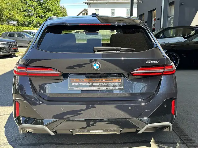 BMW 520 i Touring M-Sportpaket PRO Aut. / AHK / Pano / ... Ansicht 9