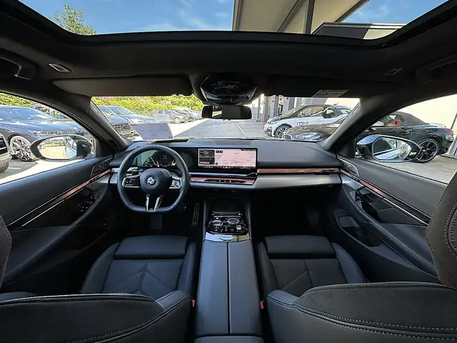 BMW 520 i Touring M-Sportpaket PRO Aut. / AHK / Pano / ... Ansicht 19