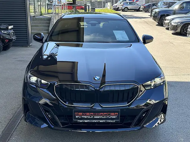 BMW 520 i Touring M-Sportpaket PRO Aut. / AHK / Pano / ... Ansicht 3