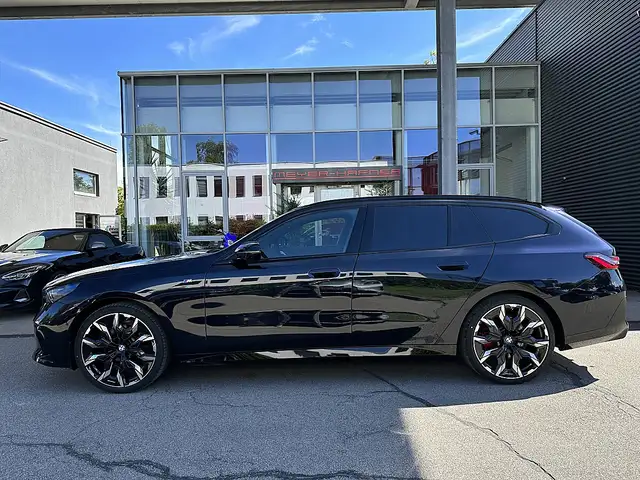 BMW 520 i Touring M-Sportpaket PRO Aut. / AHK / Pano / ... Ansicht 6