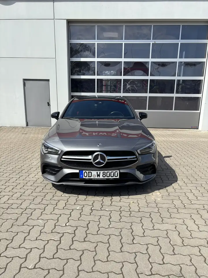 Mercedes-Benz CLA 35 AMG