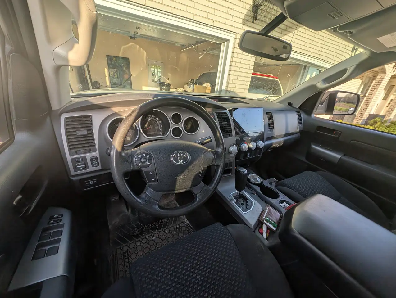 Toyota Tundra снимка Toyota Tundra