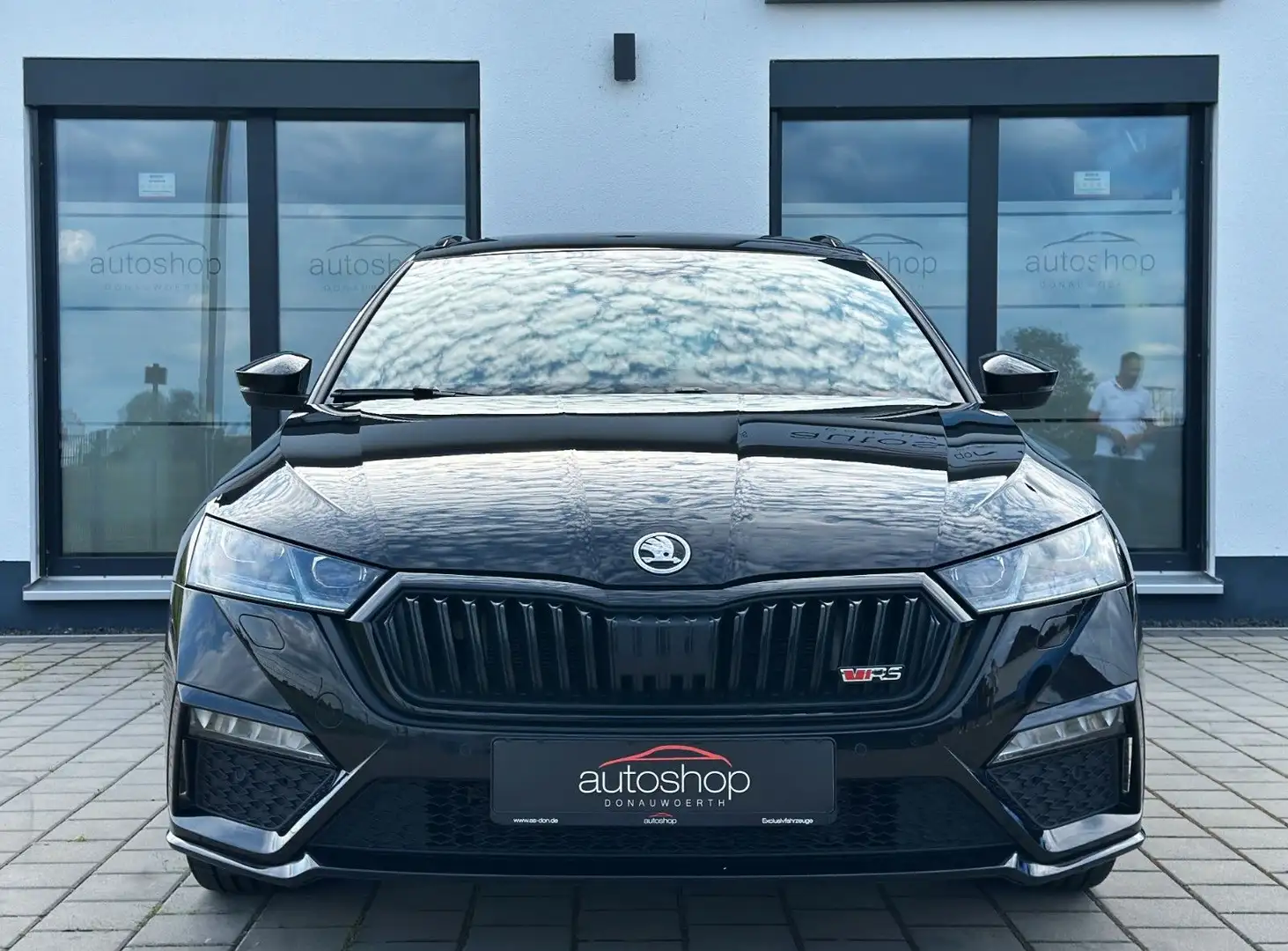 Skoda Octavia 2.0 TSI Combi RS Plus*Pano*AHK*DCC*Cam* Schwarz - 2