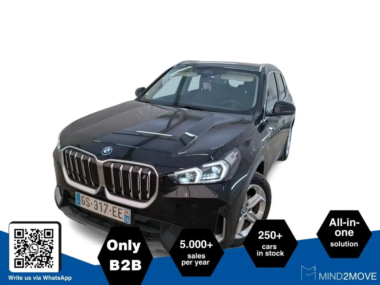 BMW iX1 xDrive30 Schwarz - 2