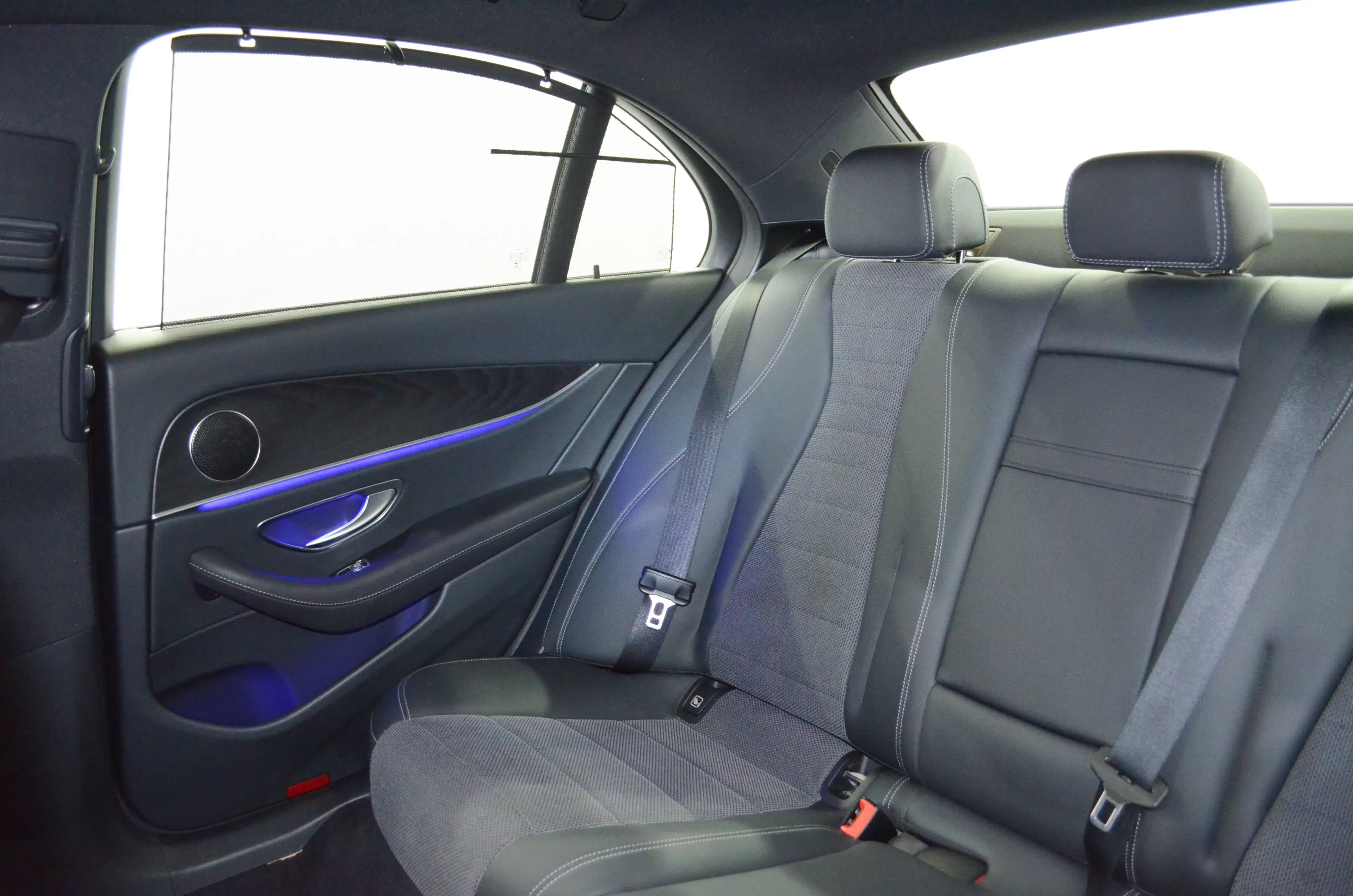 Mercedes-Benz E 400 D 9G 4M AVANTGARDE"ARMTIC"DTR+"HUP"MASSAGE"MBEAM"MEMORY — photo 11