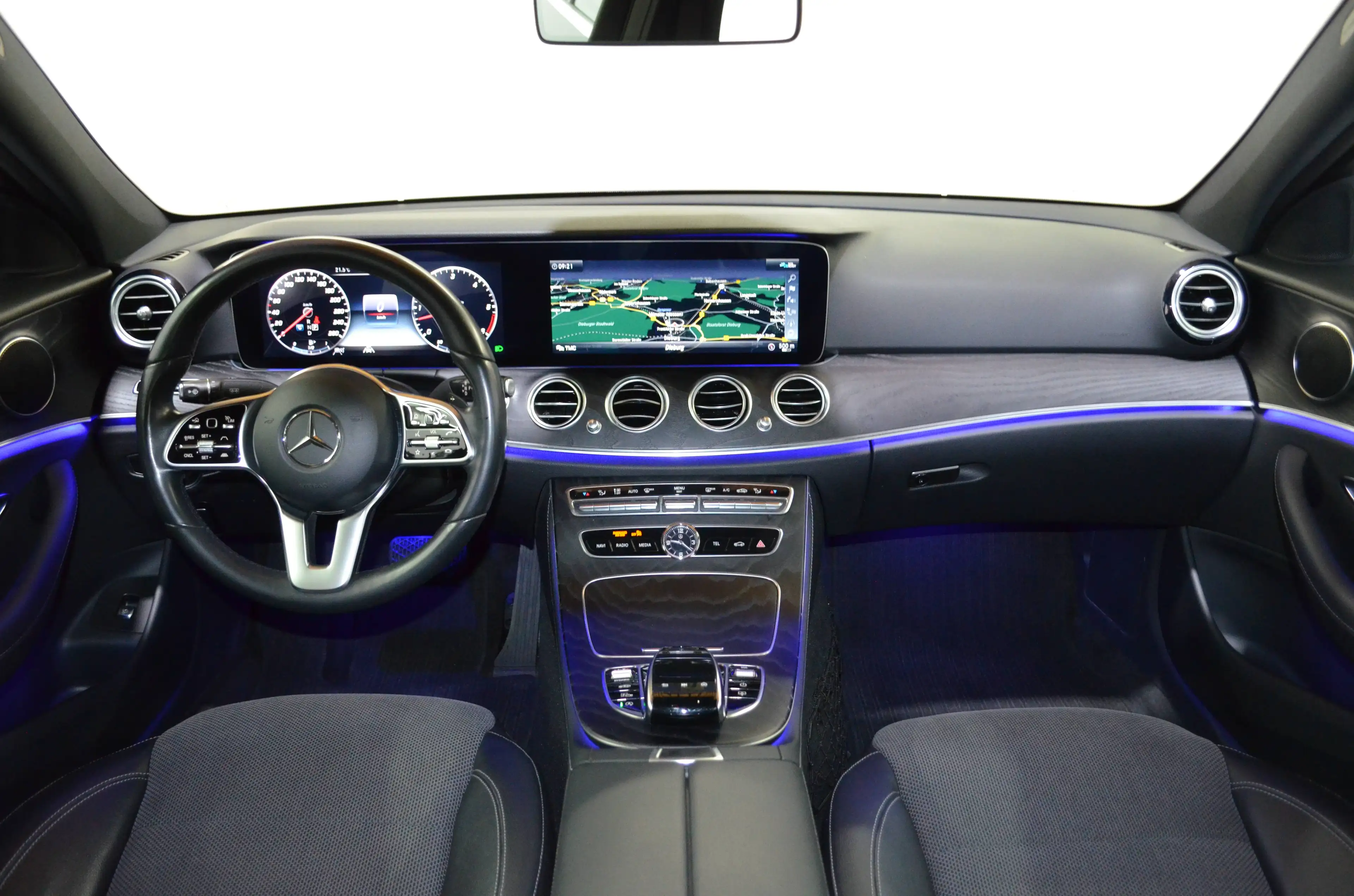 Mercedes-Benz E 400 D 9G 4M AVANTGARDE"ARMTIC"DTR+"HUP"MASSAGE"MBEAM"MEMORY — photo 6