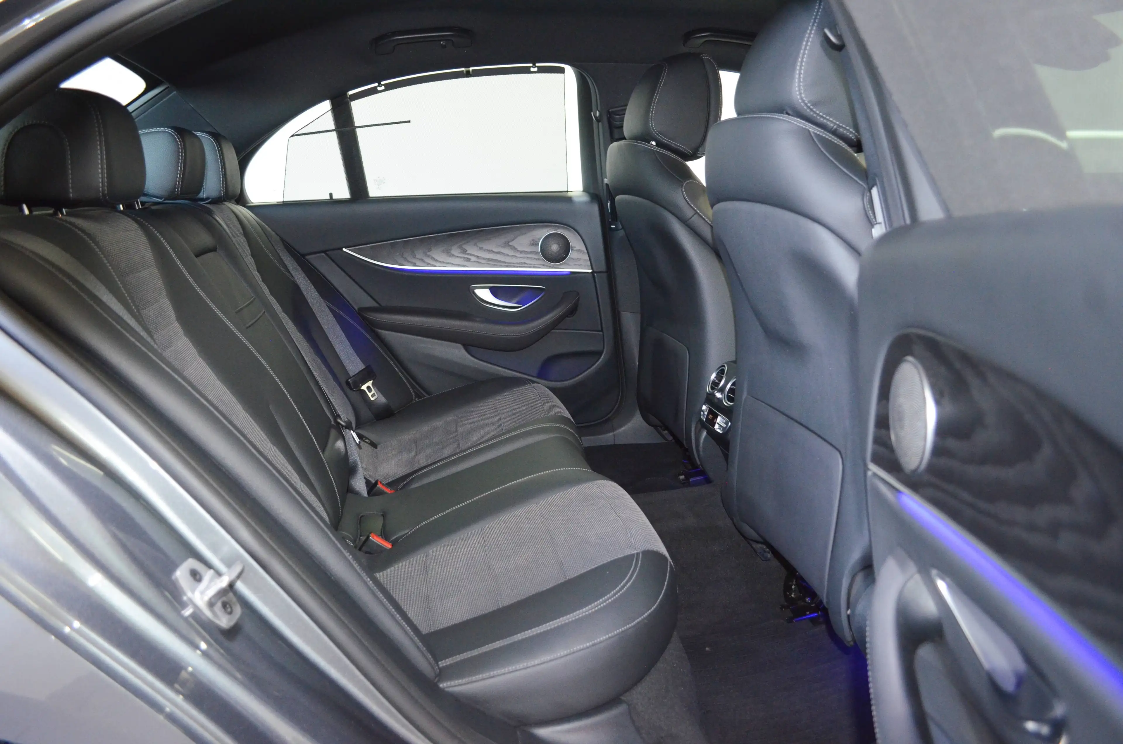 Mercedes-Benz E 400 D 9G 4M AVANTGARDE"ARMTIC"DTR+"HUP"MASSAGE"MBEAM"MEMORY — photo 13