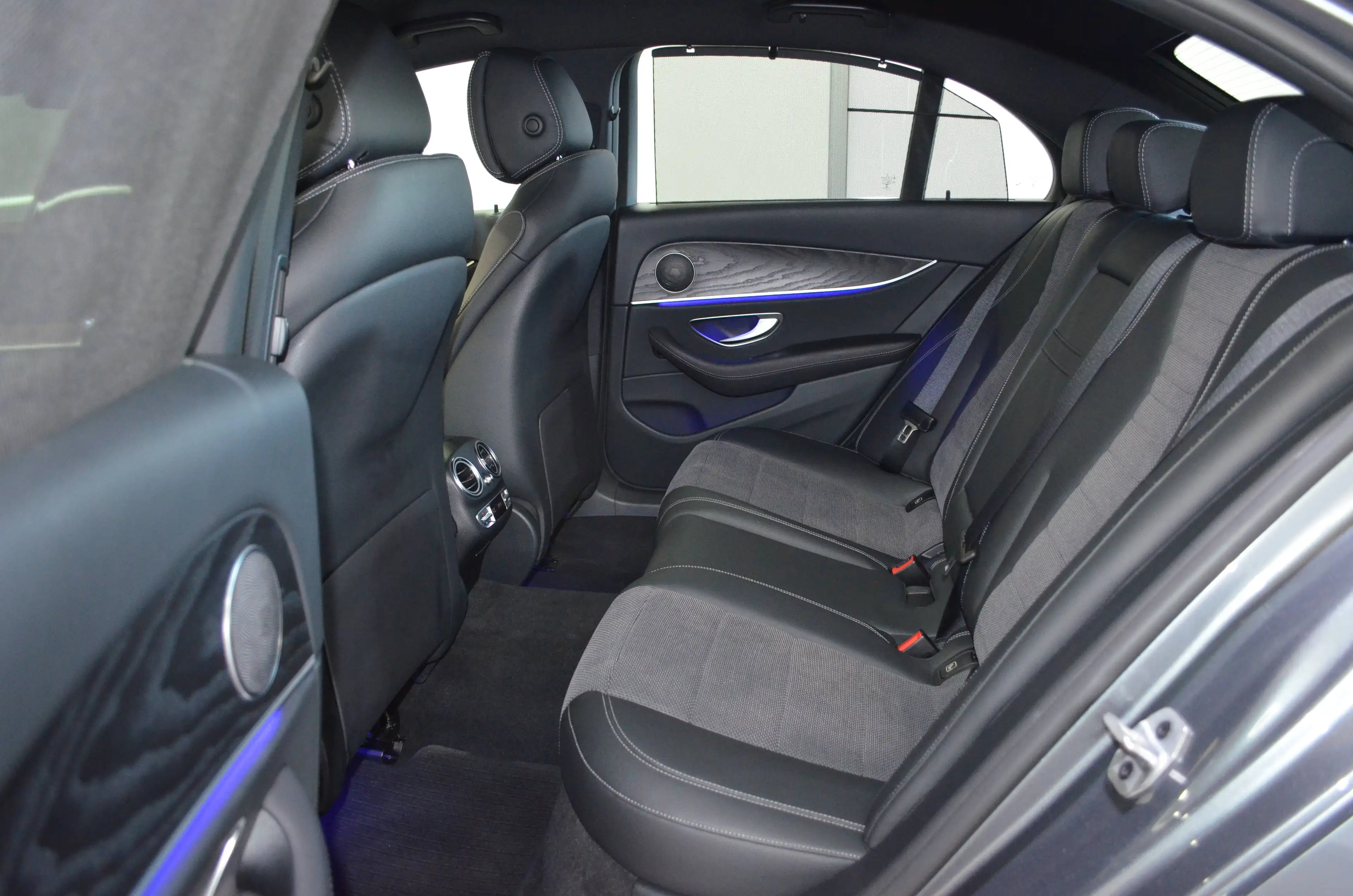Mercedes-Benz E 400 D 9G 4M AVANTGARDE"ARMTIC"DTR+"HUP"MASSAGE"MBEAM"MEMORY — photo 10