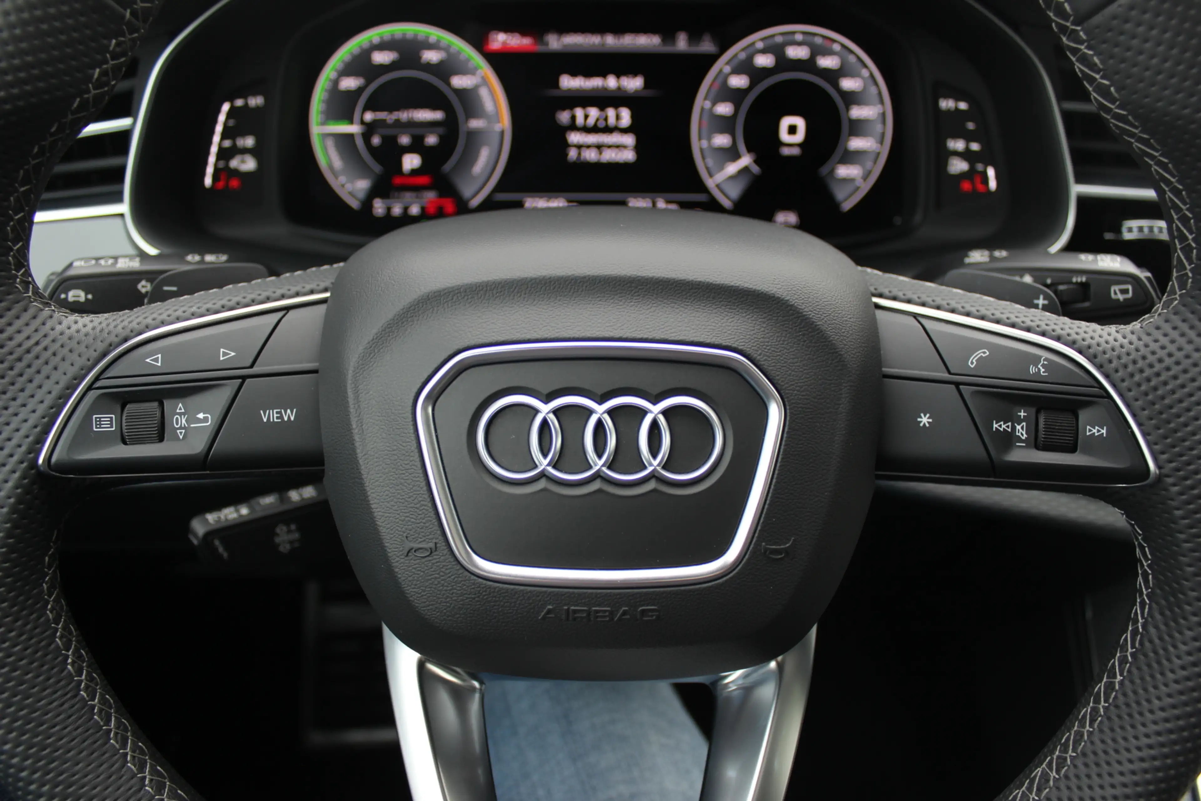 Audi Q8 60 TFSI e quattro Pro Line S Competition / Trekhaa — photo 39