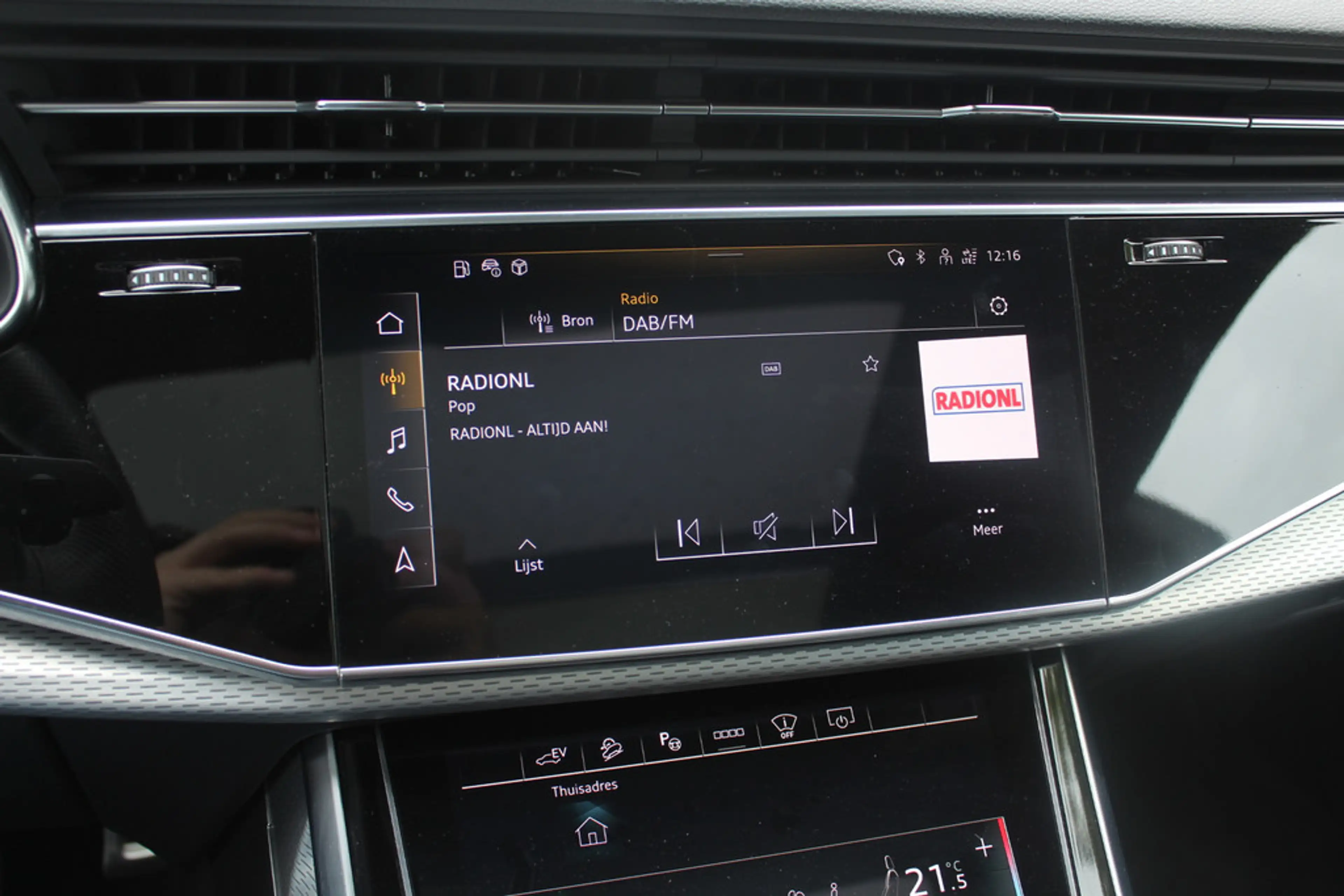 Audi Q8 60 TFSI e quattro Pro Line S Competition / Trekhaa — photo 24