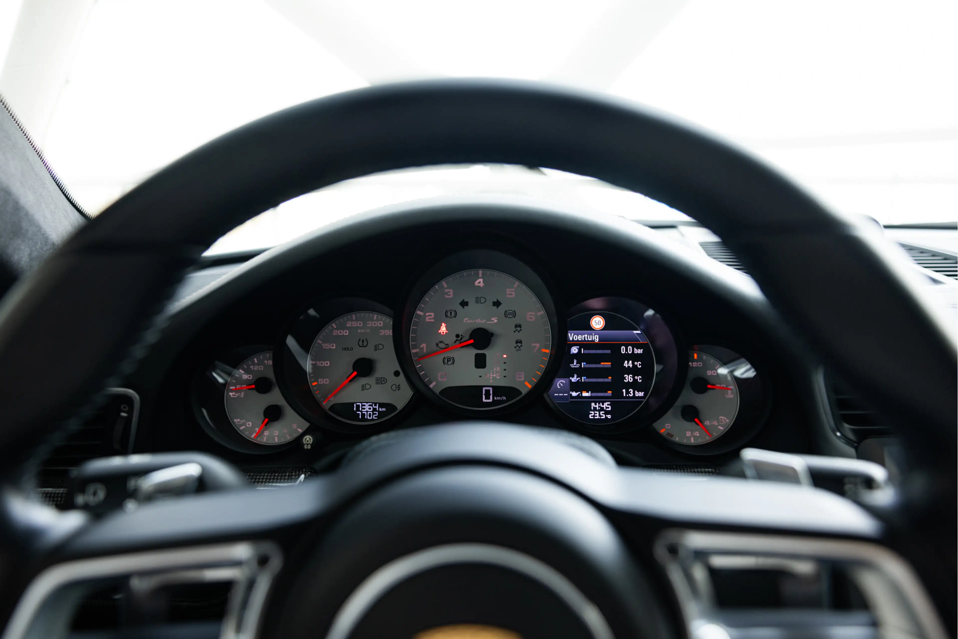 Porsche 991 3.8 Turbo S | 991.2 | Akrapovic | Bose | Schuifdak — photo 12