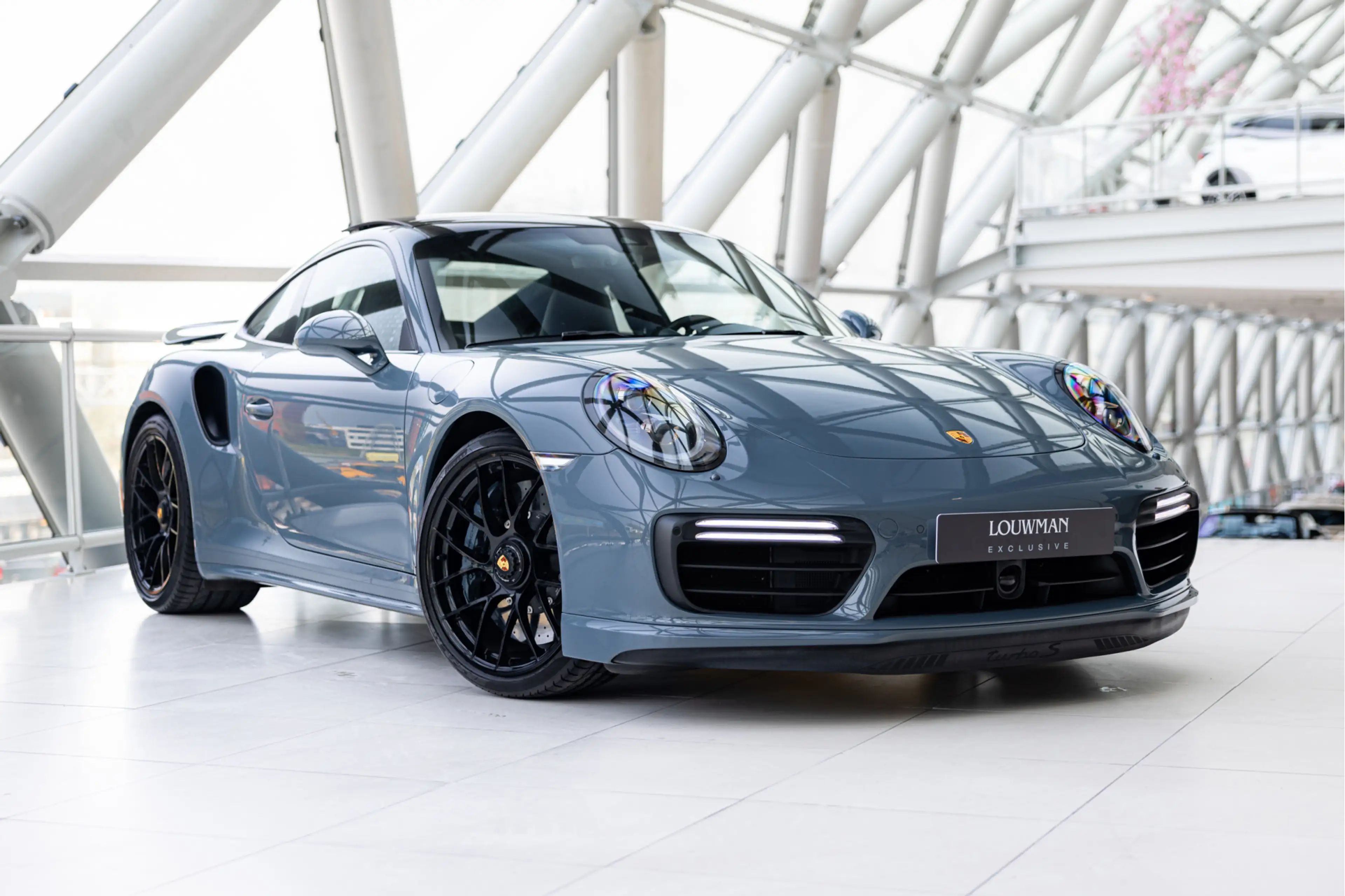 Porsche 991 3.8 Turbo S | 991.2 | Akrapovic | Bose | Schuifdak
