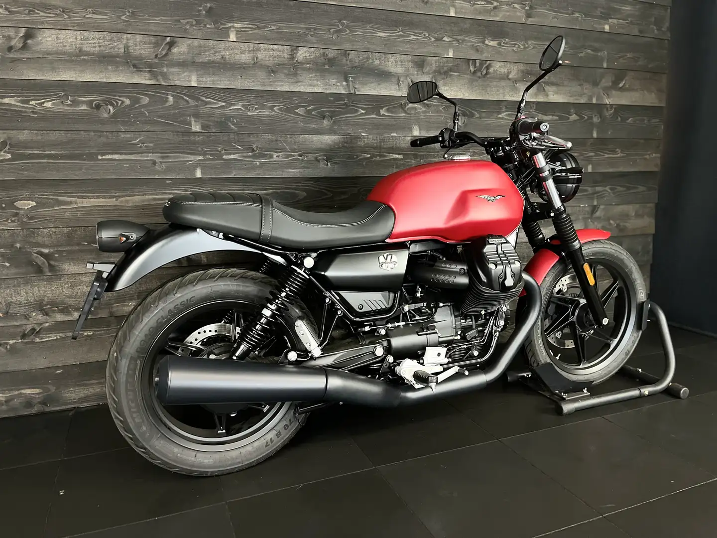 Moto Guzzi V 850 V7 IV STONE E5 Red - 2