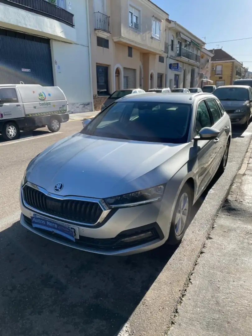 Skoda Octavia Combi 2.0TDI Ambition 85kW Grijs - 2