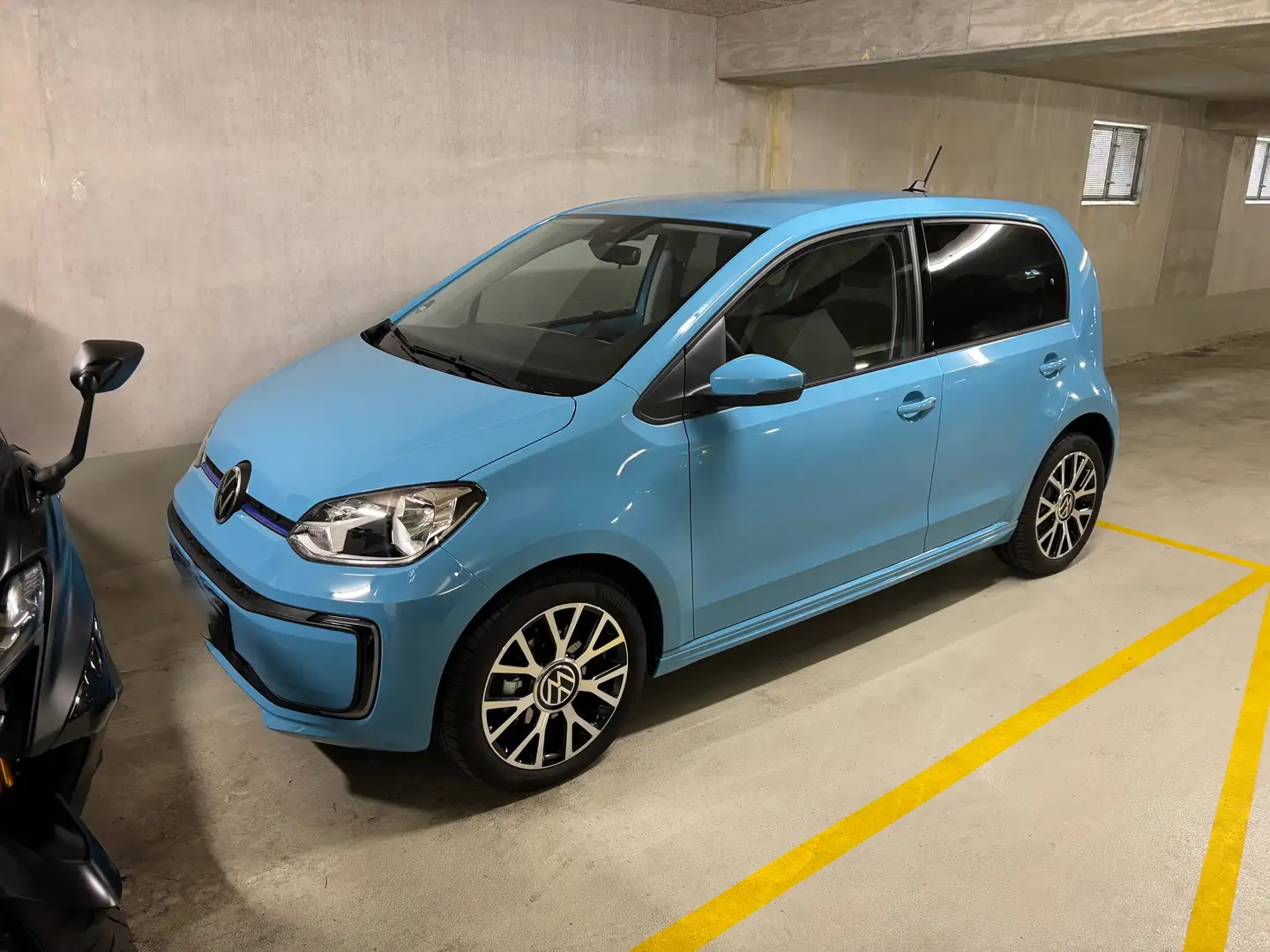 Volkswagen e-up! e-upEdition Azul - 1