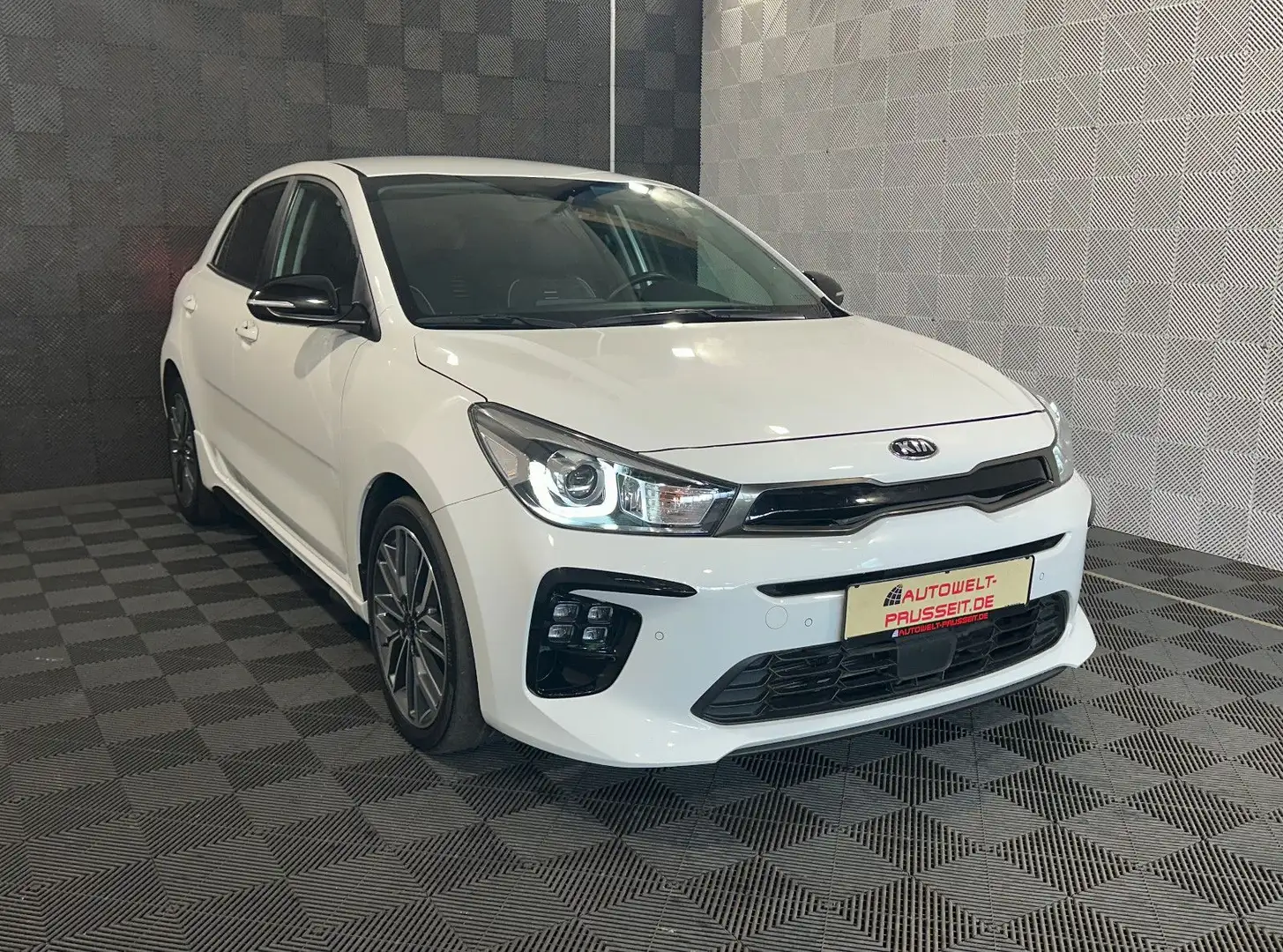 Kia Rio *GT LINE*LED-NAVI-R.KAM-TOUCH-SHZ-TOT.W-APPLE Weiß - 1