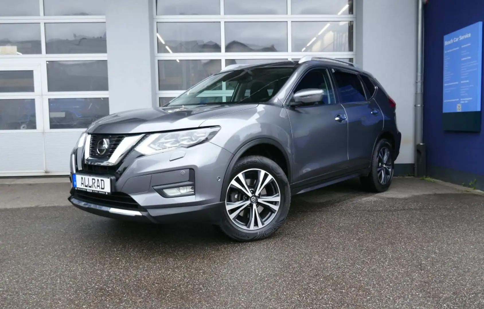 Nissan X-Trail 1.7 dCi ALL-MODE 4x4i AHK LED PANO KAMERA Grijs - 1