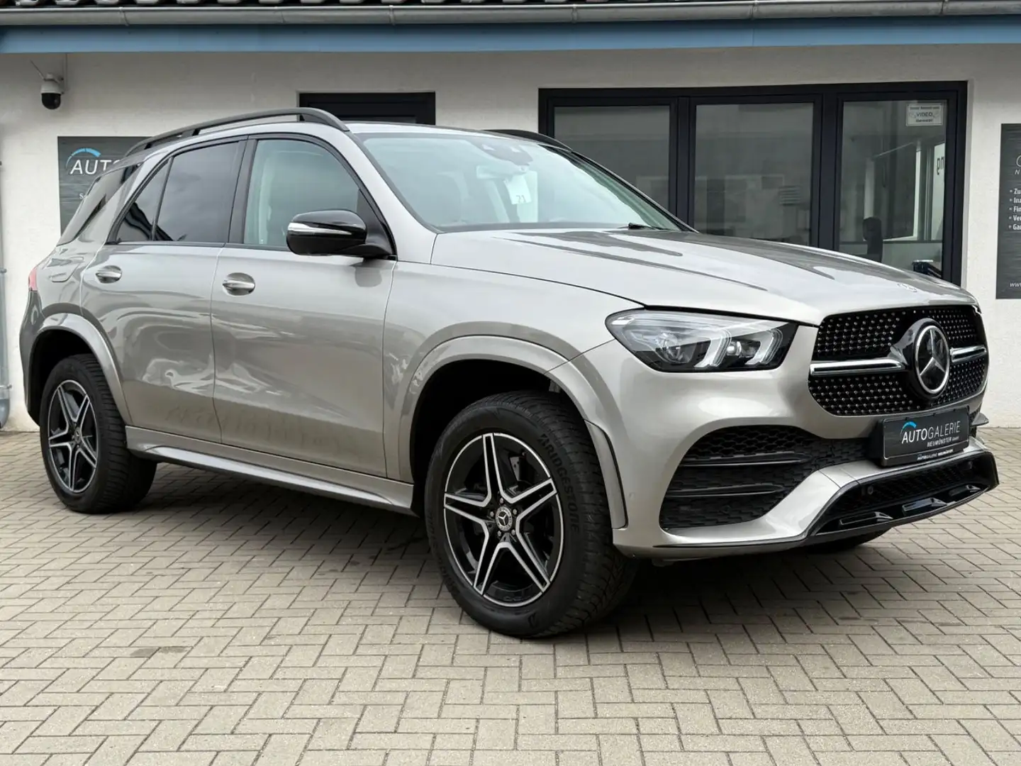Mercedes-Benz GLE 400 d 4M°Night-P°AMG Line°Burmester°Memory° Silber - 2