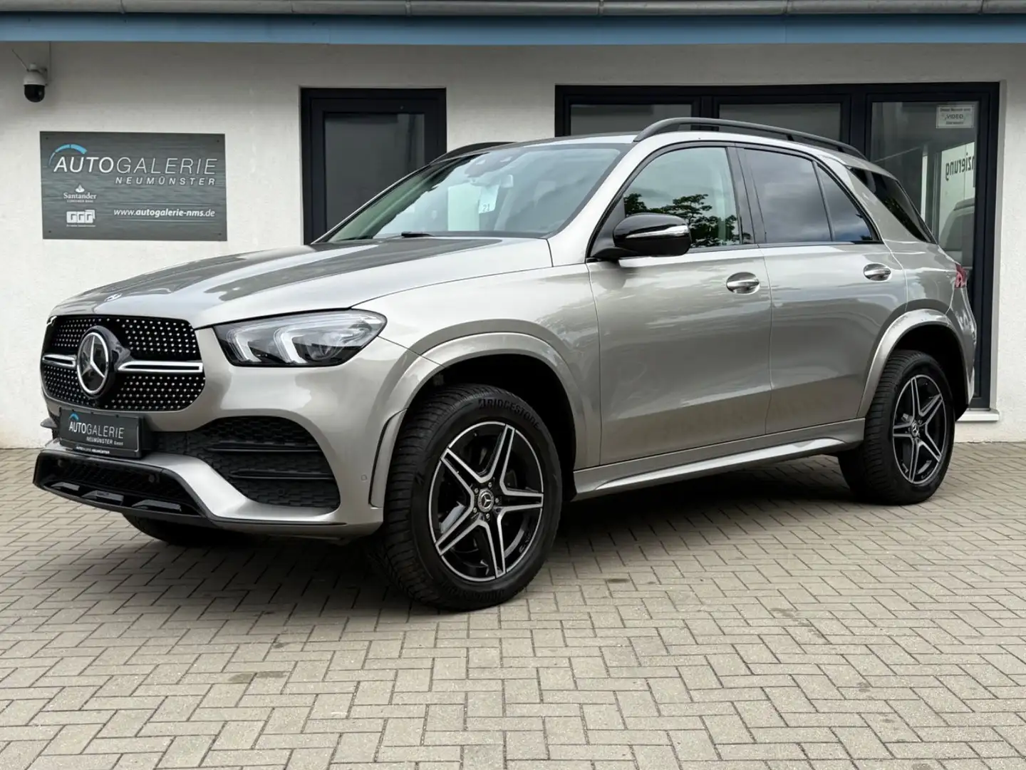 Mercedes-Benz GLE 400 d 4M°Night-P°AMG Line°Burmester°Memory° Silber - 1