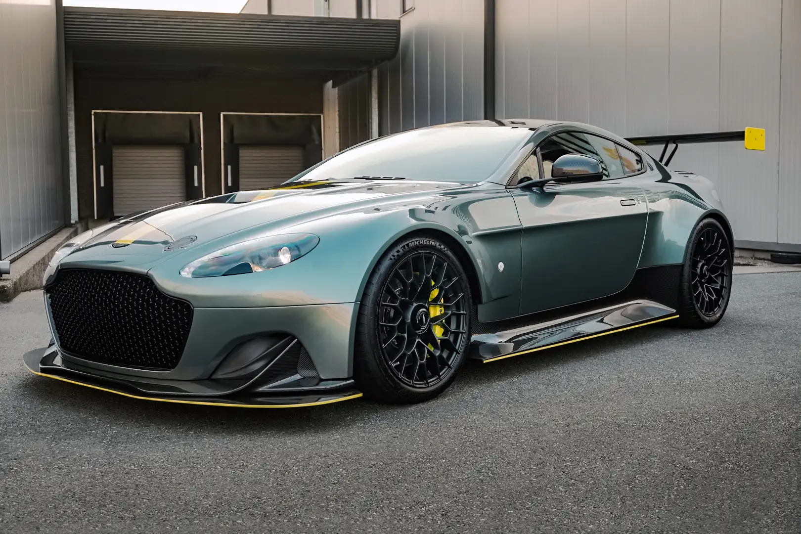 Aston Martin Vantage V8 AMR Pro - 1 of 7 worldwide Gris - 2