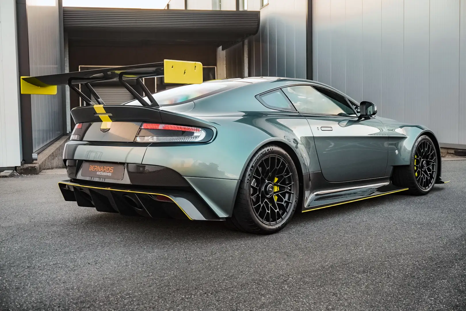 Aston Martin Vantage V8 AMR Pro - 1 of 7 worldwide Grau - 2