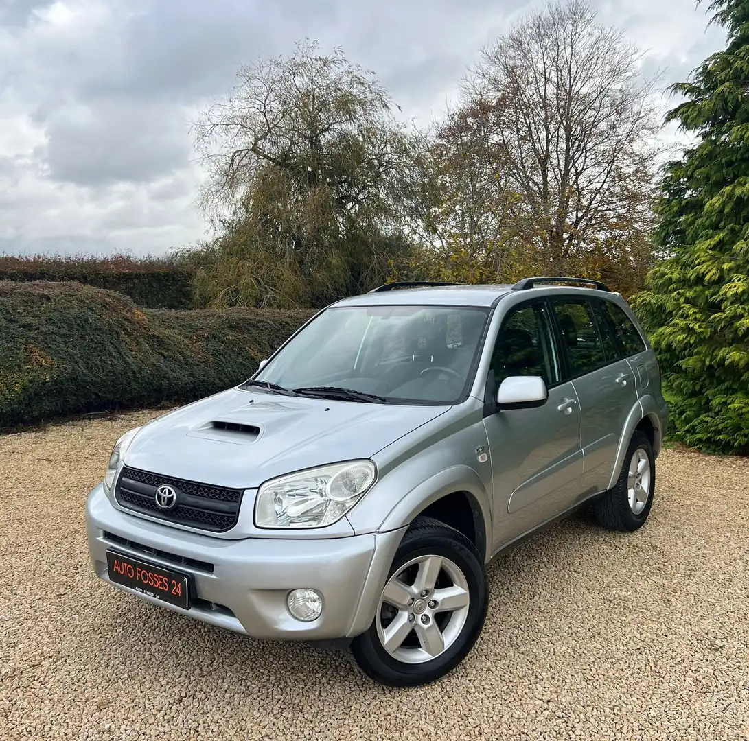 Toyota RAV 4 2.0 Turbo D4D 4X4 PREMIER PROPRIETAIRE GARANTIE Zilver - 1