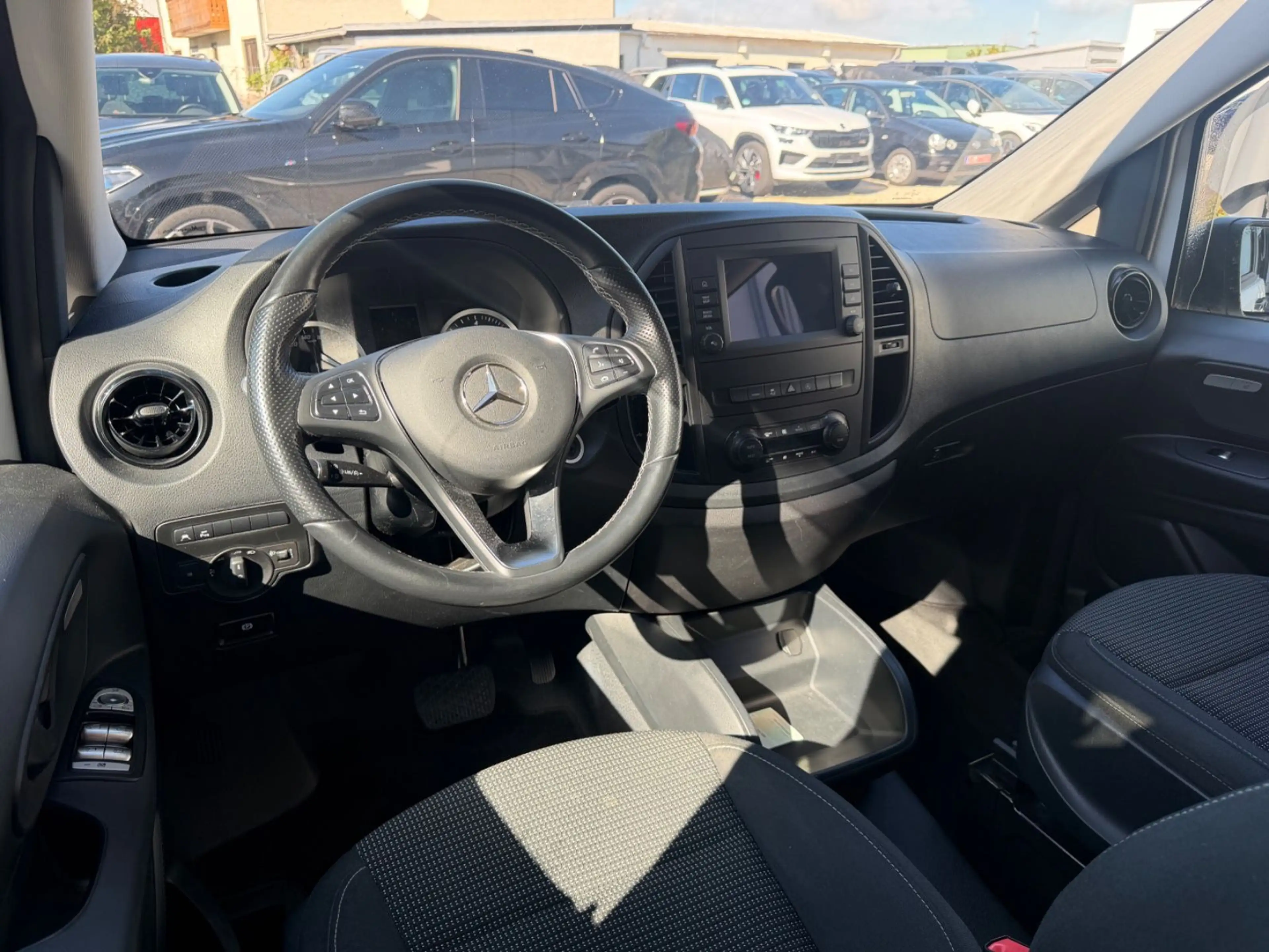Mercedes-Benz Vito Tourer 114 CDI RWD lang Edition — photo 6