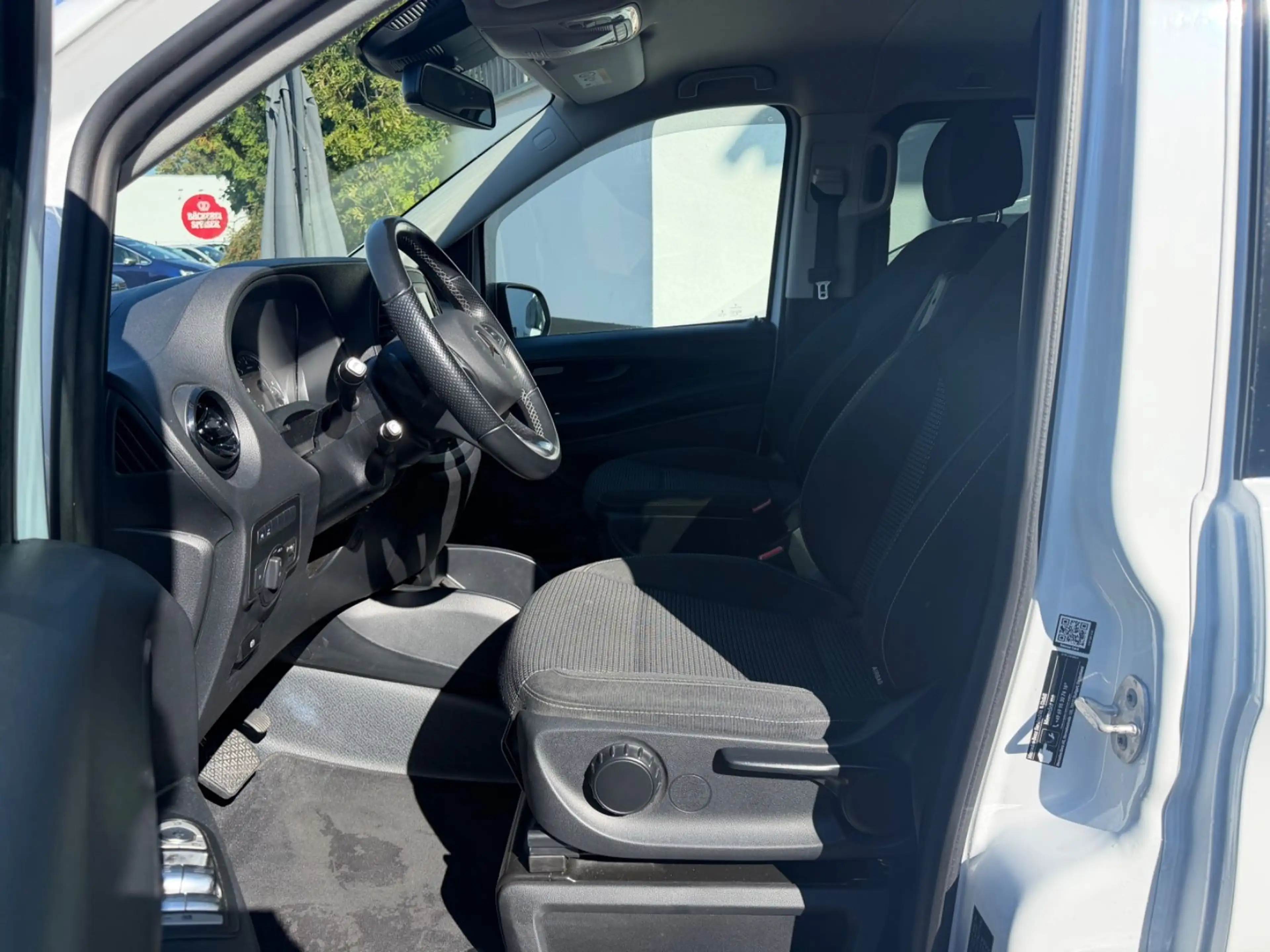 Mercedes-Benz Vito Tourer 114 CDI RWD lang Edition — photo 5