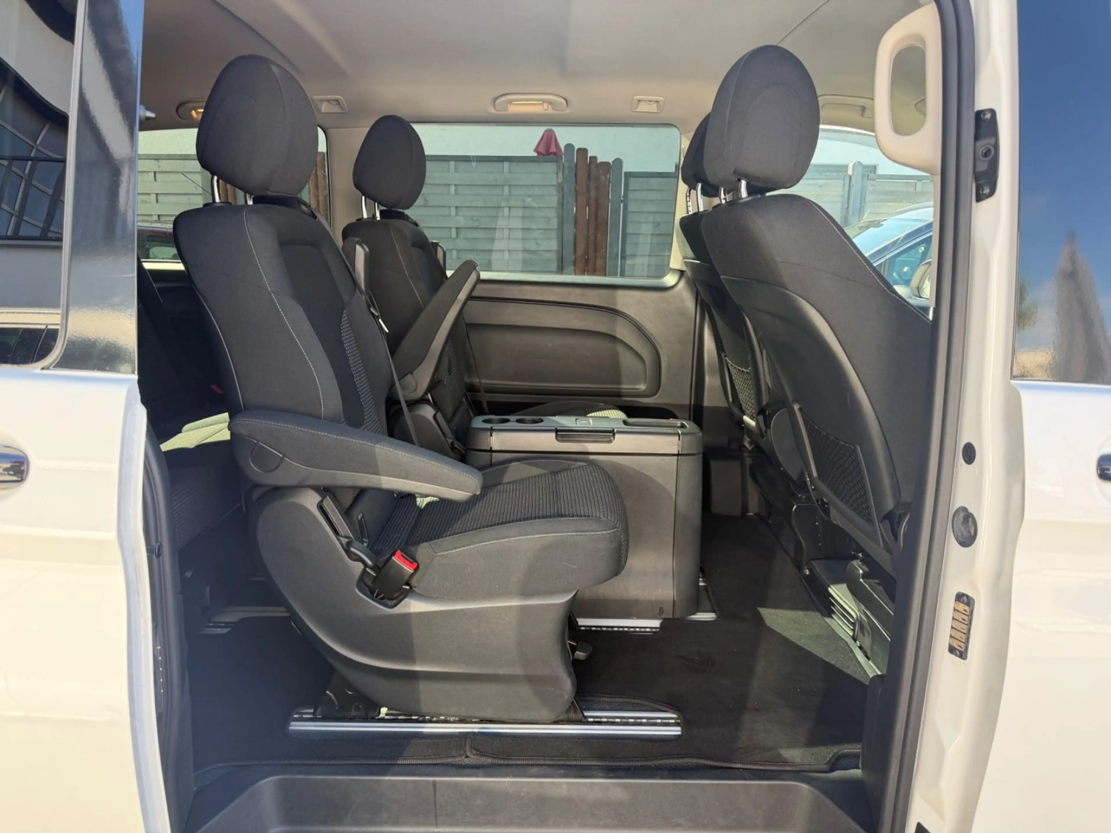 Mercedes-Benz Vito Tourer 114 CDI RWD lang Edition — photo 8