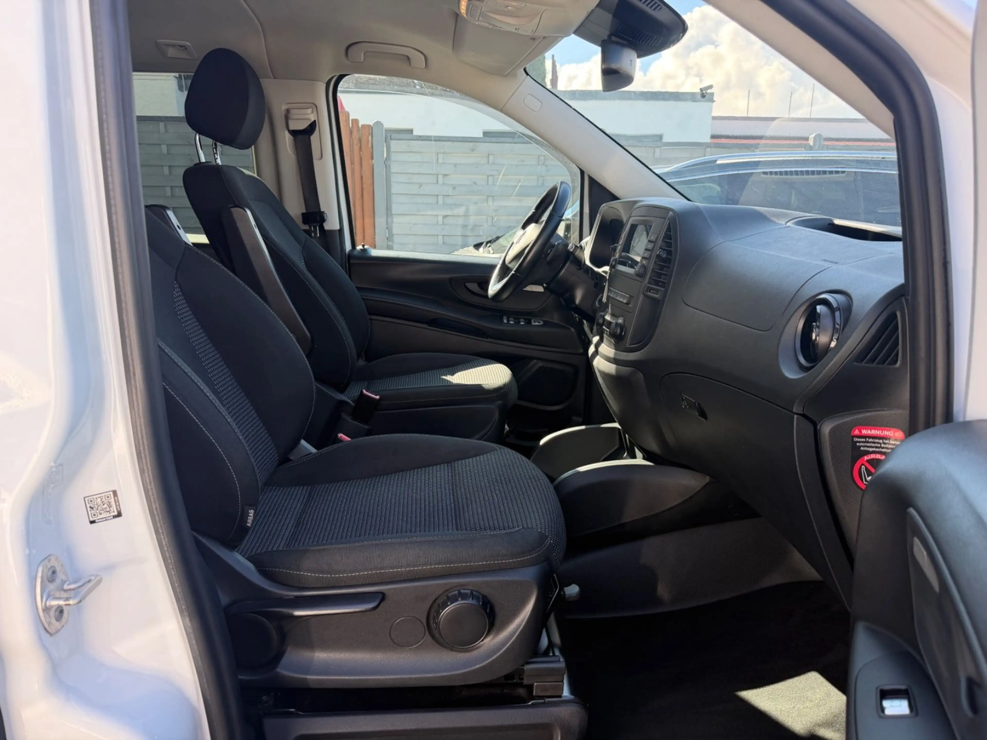 Mercedes-Benz Vito Tourer 114 CDI RWD lang Edition — photo 11