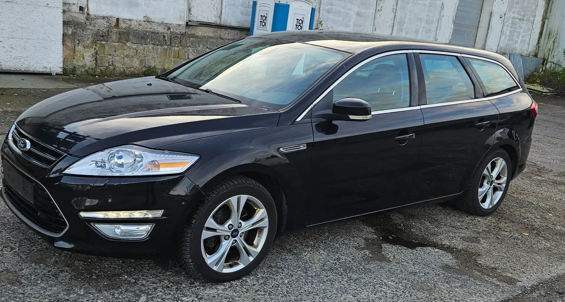 Ford Mondeo Business Edition Schwarz - 1