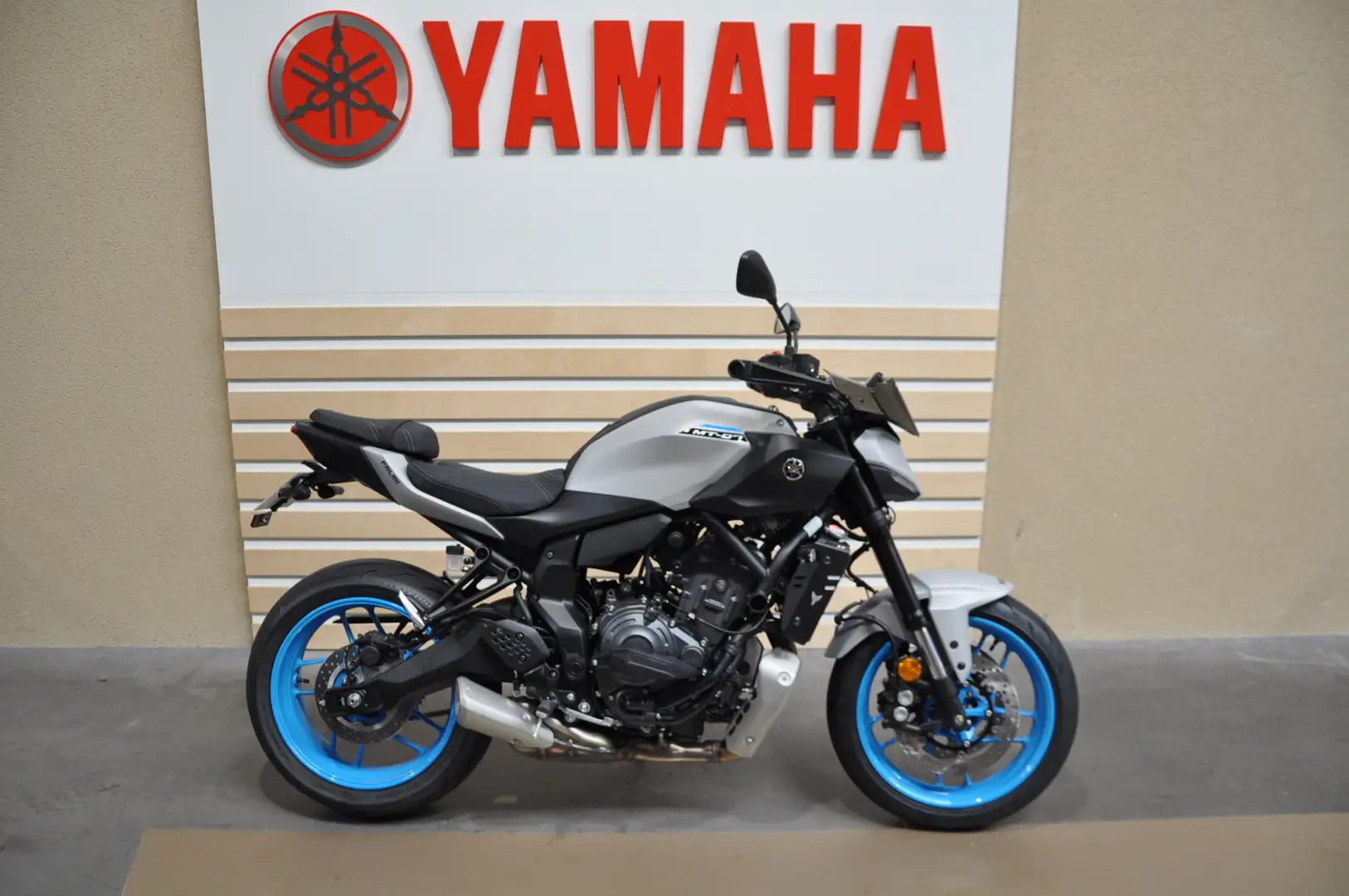 Yamaha MT-07 Grau - 1