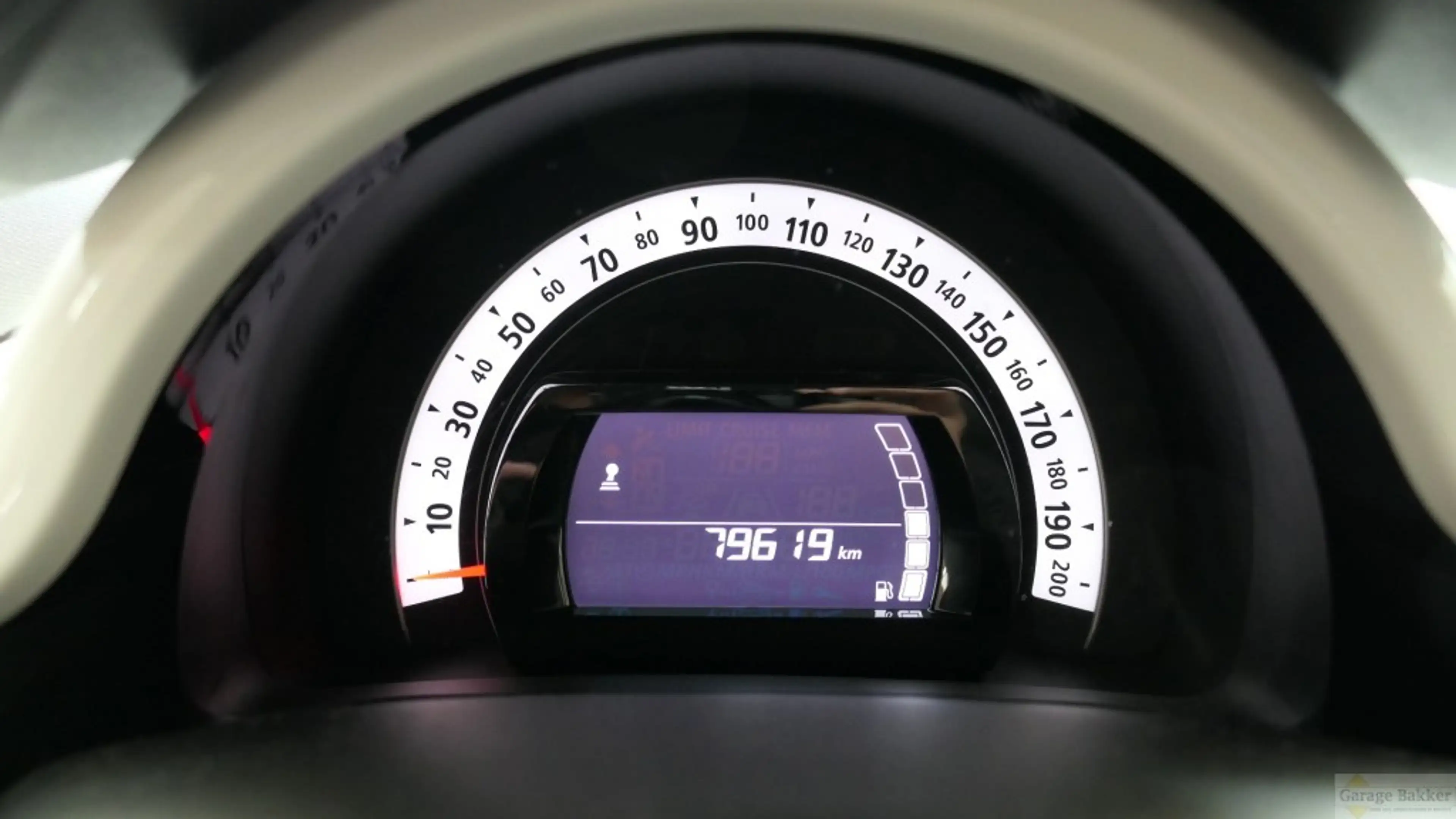 Renault Twingo TCe 90 Intens — photo 10