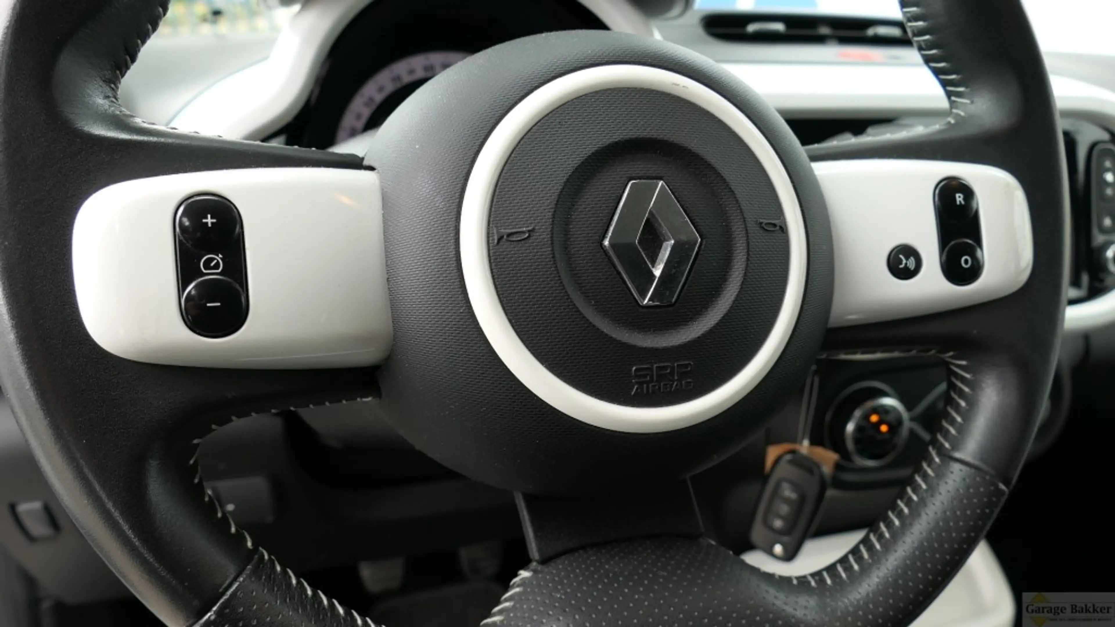 Renault Twingo TCe 90 Intens — photo 15
