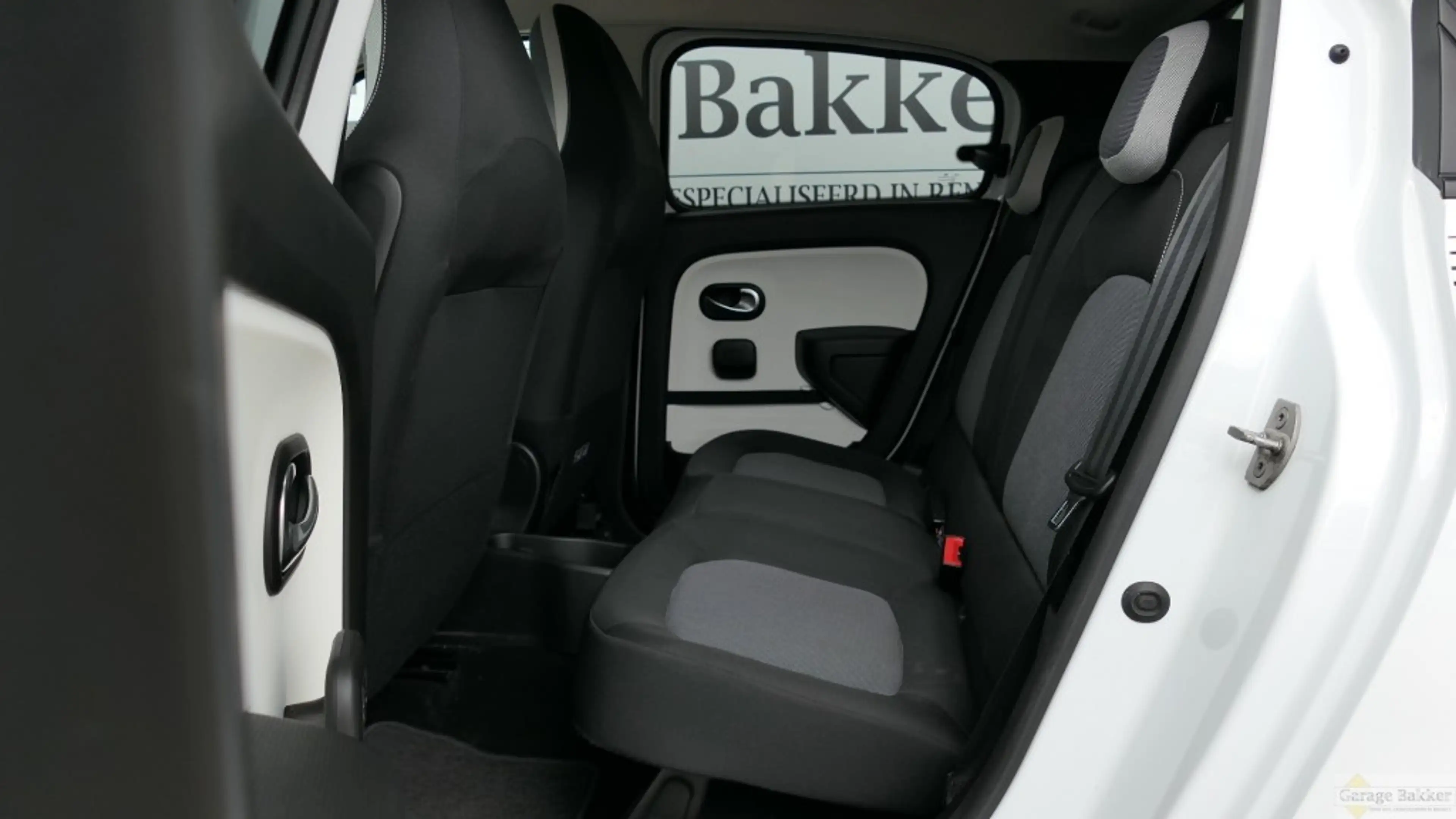Renault Twingo TCe 90 Intens — photo 5