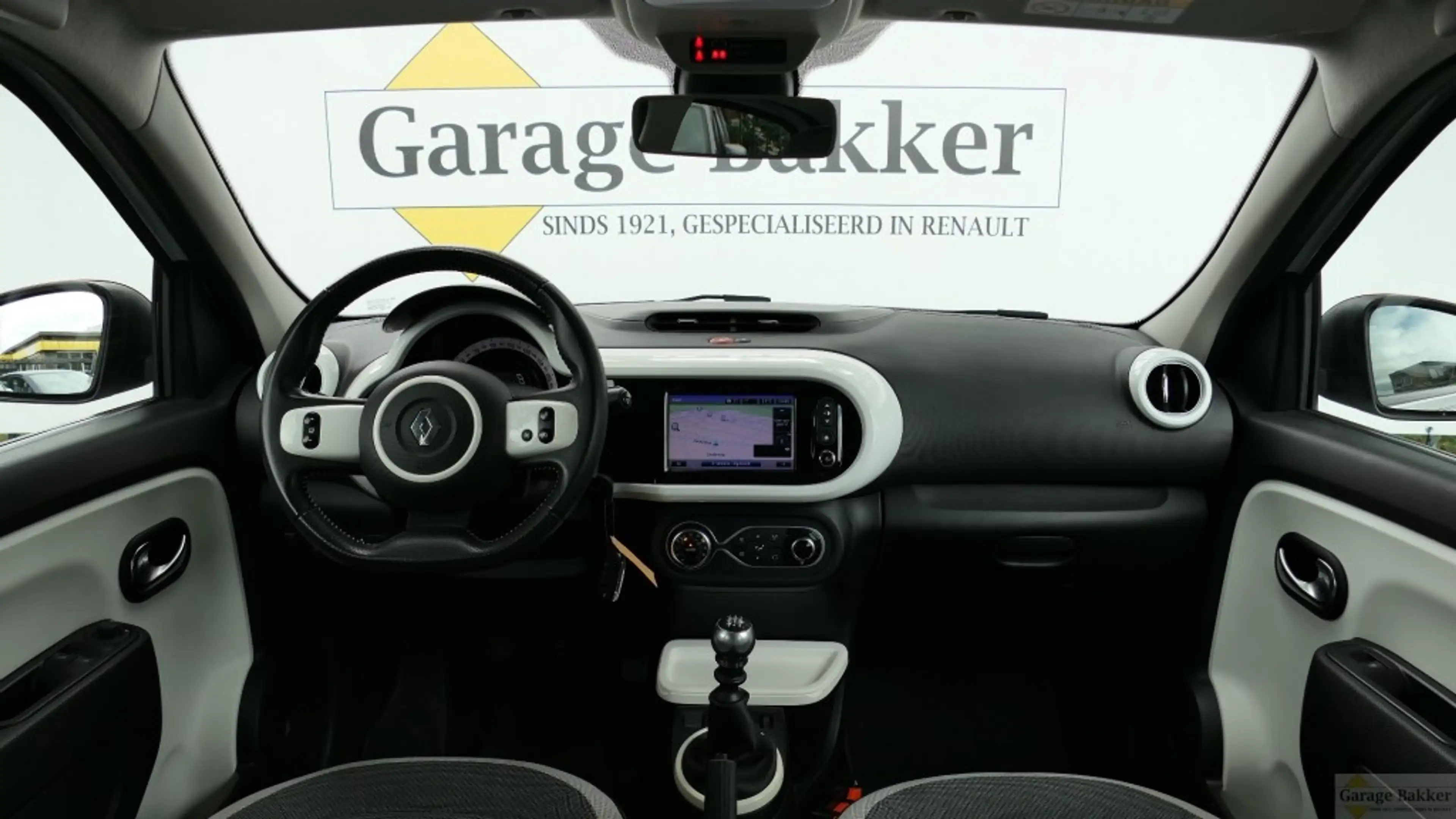 Renault Twingo TCe 90 Intens — photo 3