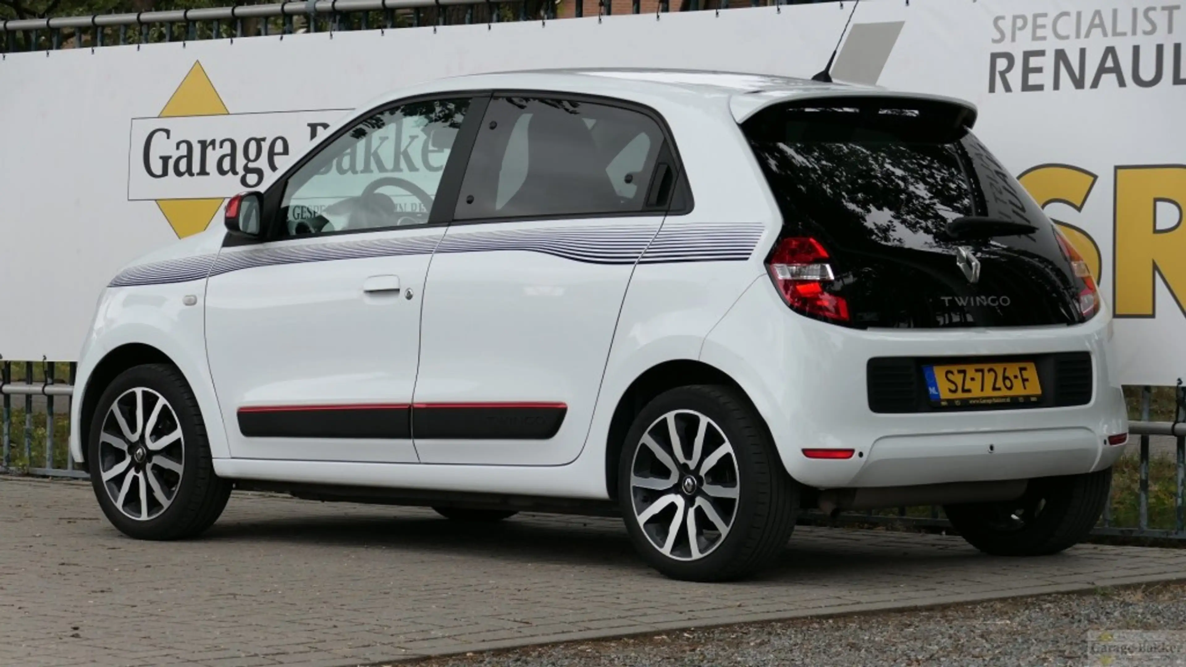 Renault Twingo TCe 90 Intens — photo 2
