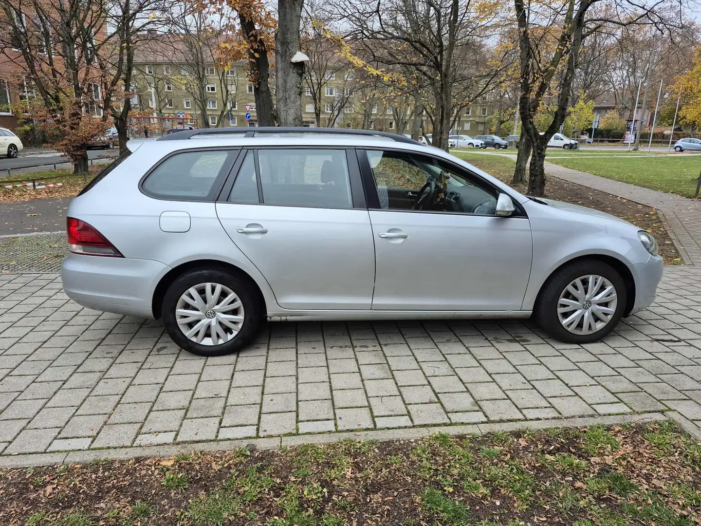 Volkswagen Golf Golf 6 1.6 Diesel Combi Silber - 1