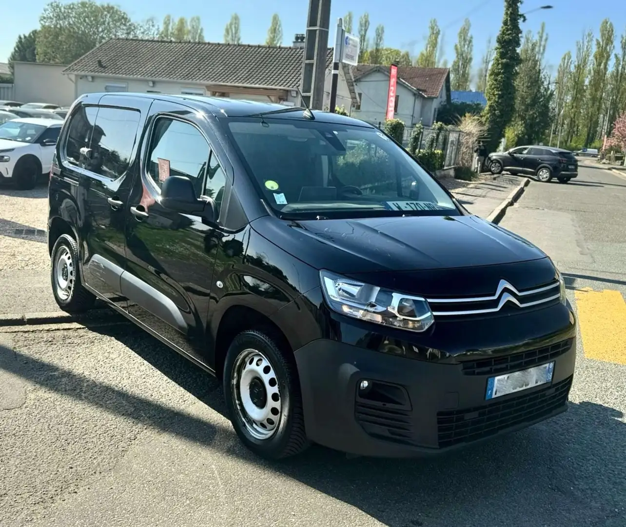 Citroen Berlingo 1.5 BlueHDi 130CV BVA8 9159HT ENTRETIEN COMPLET A  Чёрный - 1