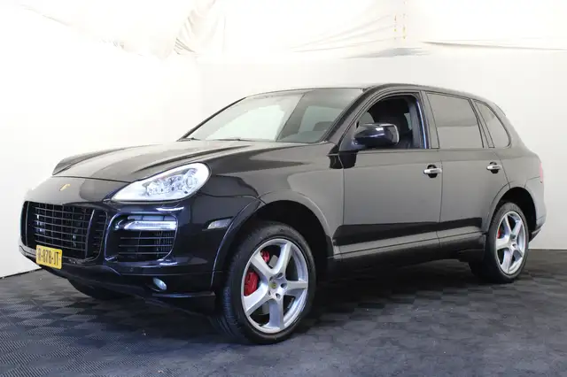 Porsche Cayenne 4.8 Turbo