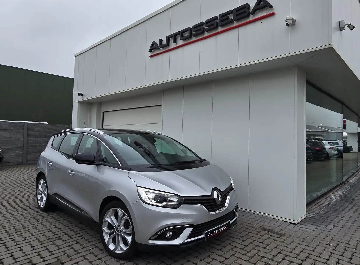 Renault Grand Scenic 1.3 TCe Benzine  7Zitpl/Navi/Garantie *43870km* Silber - 1
