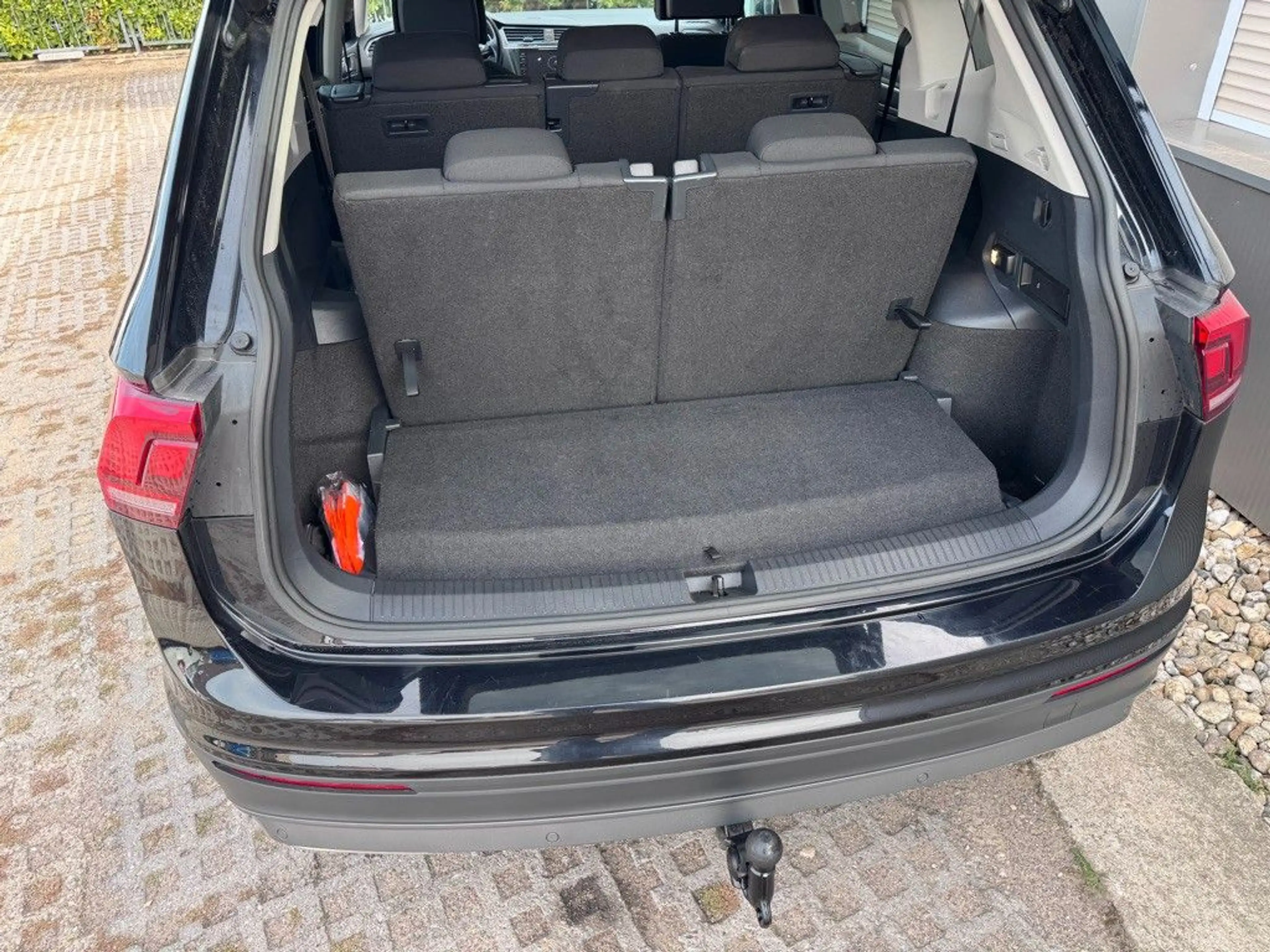 Volkswagen Tiguan Allspace United*7Sitz*1HAND*ACC*LED*AHK* — photo 8